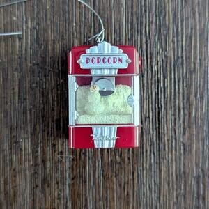2014 Hallmark Keepsake Christmas mini-ornament "Poppy Holidays Popcorn Machine"